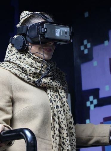 موج سواری VR (شرق دریاچه) 